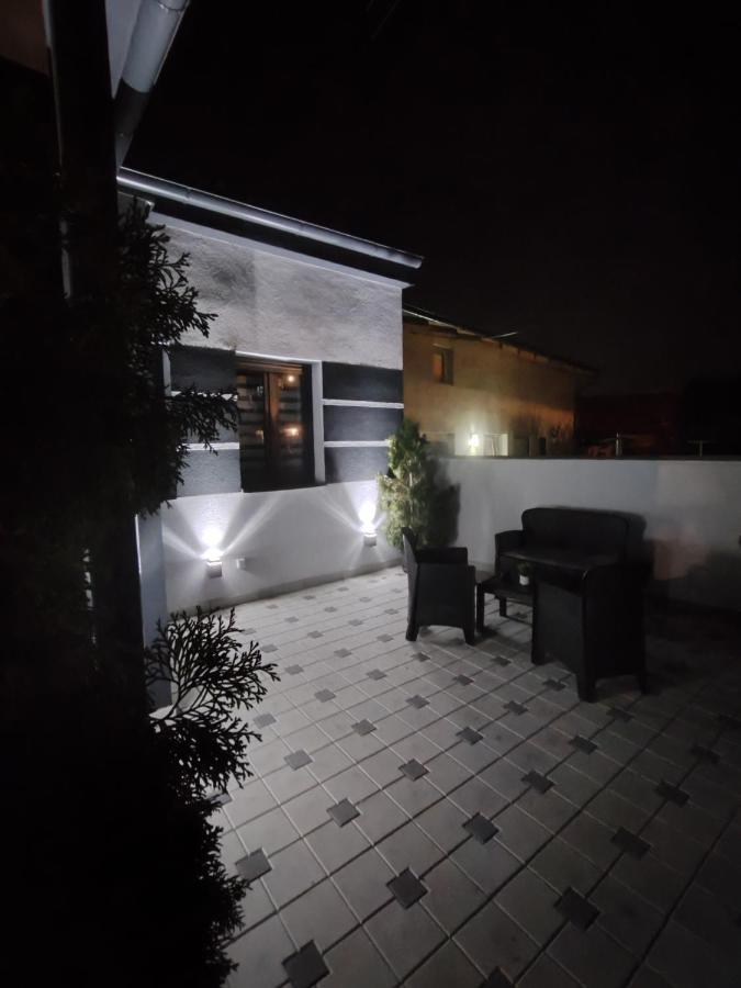 Rubikon Free Parking Apartmani Dusanovac Εξωτερικό φωτογραφία