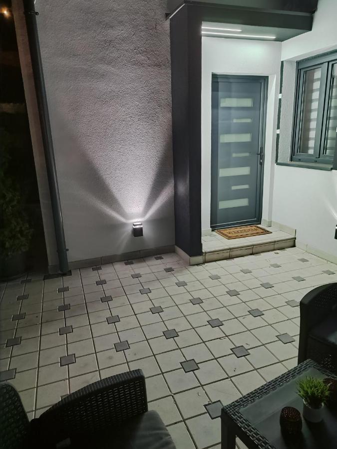 Rubikon Free Parking Apartmani Dusanovac Εξωτερικό φωτογραφία